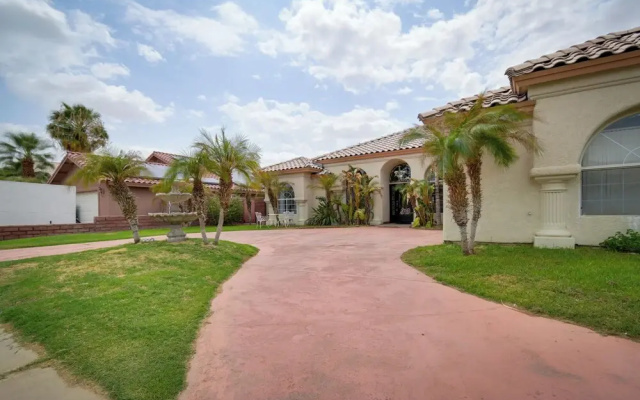 Luxe Yuma Home With Private Pool!