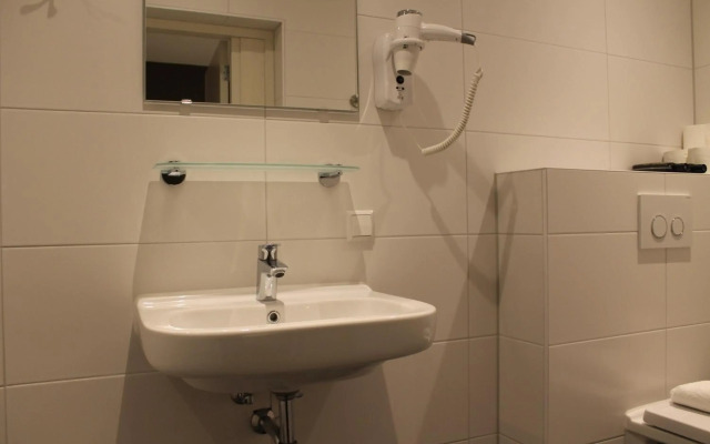 Aston City Hotel