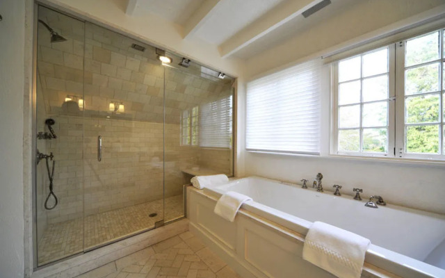 The Baker House 1650