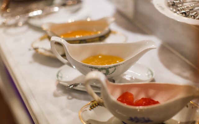 At Pingnakorn Riverside Hotel Chiangmai