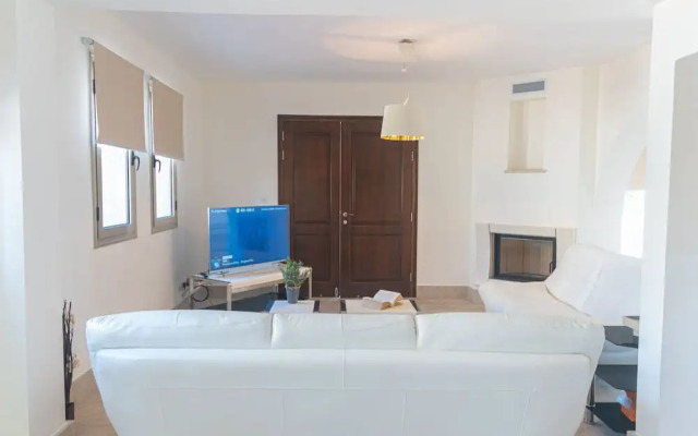 Villa Selene - Sandy Beach