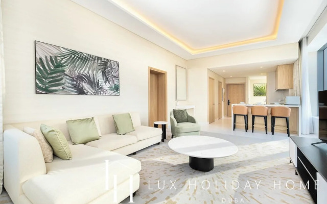 LUX Iconic Views at Palm Tower Suite 2