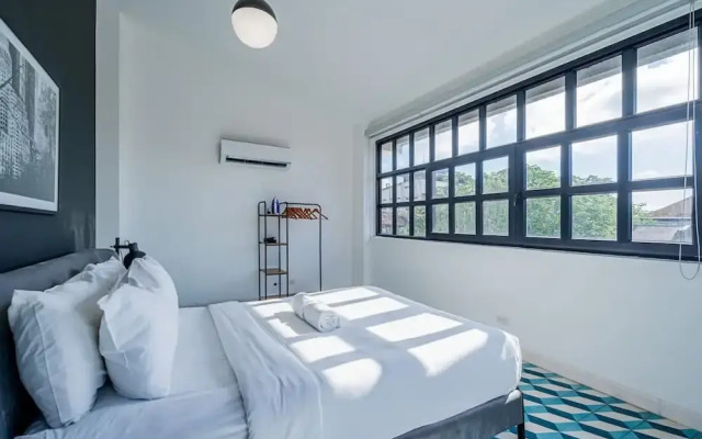 w Amazing 2BR in Santa Ana