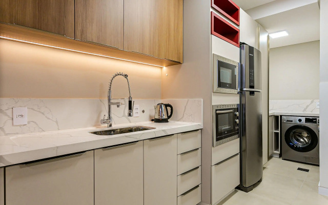 Apto completo c/ churrasq e piscina Jurerê JPR201