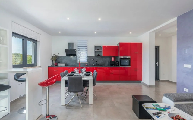 Villa in Novigrad With Private Pool and Beach