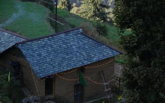 Mud House for travelers