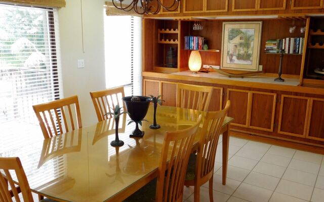 Pines & Palms Resort