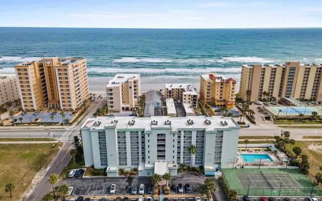 Ocean Terrace Club 706