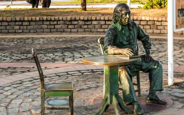 Farol de Itapuã Praia Hotel