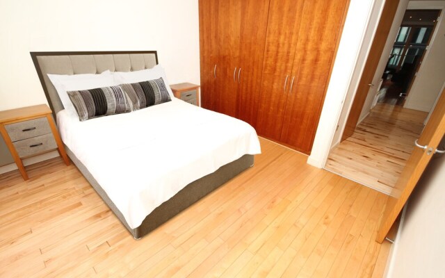 Forbes Street Luxury Apt