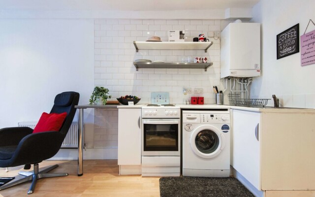 The Golborne Road Apartment - LBG