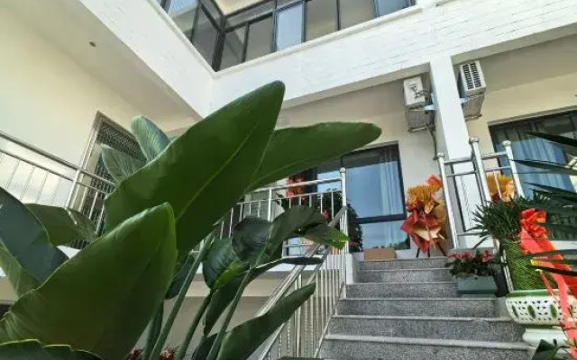 Huaguo Mountain Seven Strings and Five Tones Homestay