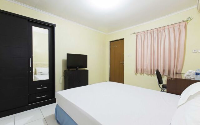 RedDoorz near Harmoni