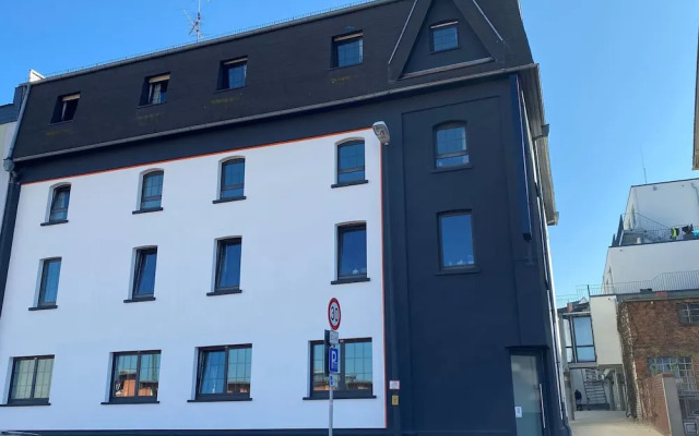 Hotel B4