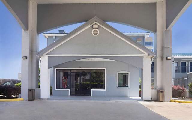 Motel 6 Houston, TX – I-10 West