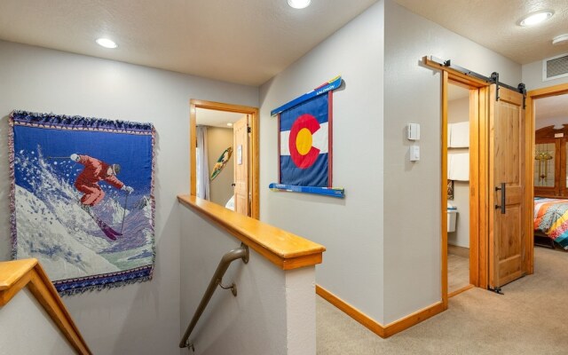 2054 The Pines 5 Bedroom Condo by RedAwning