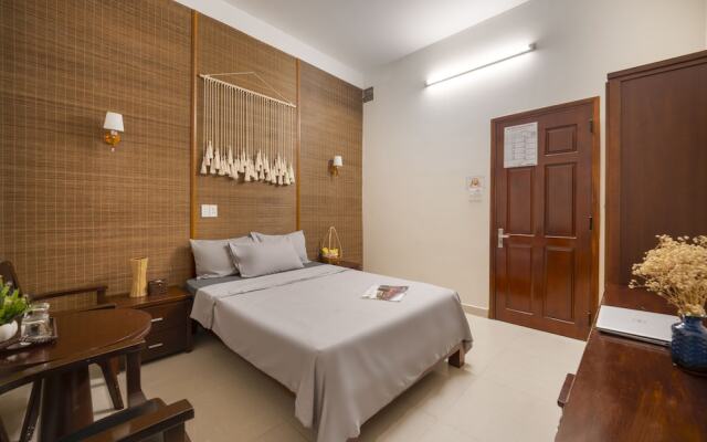 Rustic Hotel Danang