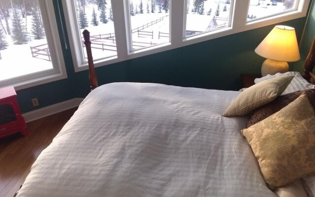 Alaska Sundance Retreat B&B