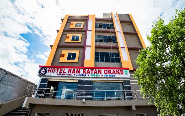 OYO 63209 Hotel Ram Ratan Grand