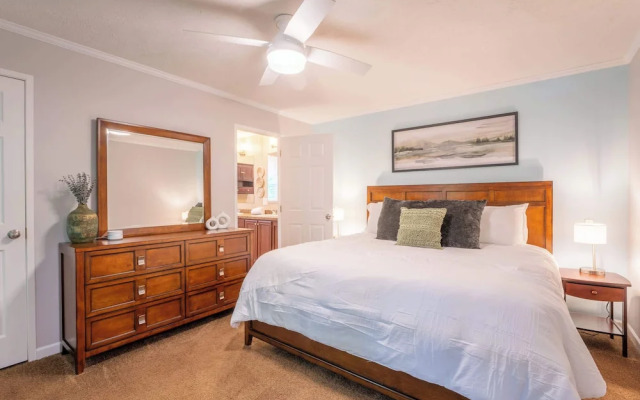 Dragonfly Cove Private Dock!