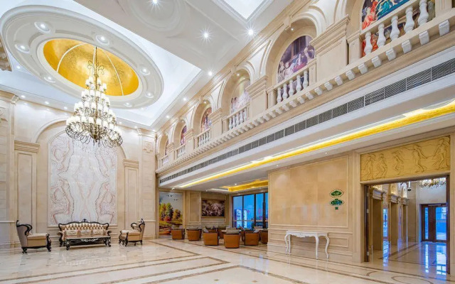 Vienna International Hotel (Hangzhou Xiaoshan Yaqian Subway Station)