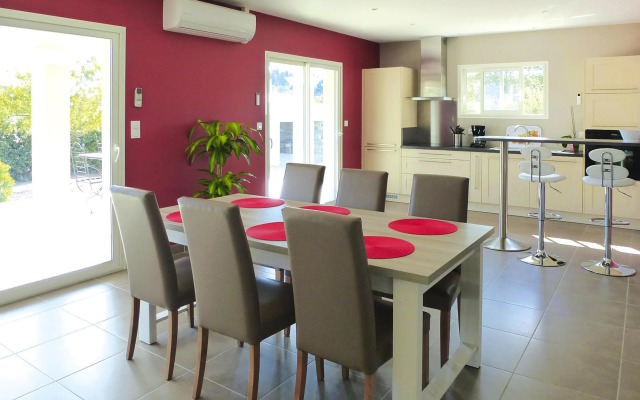 Holiday Home in Gabian Near Vineyards