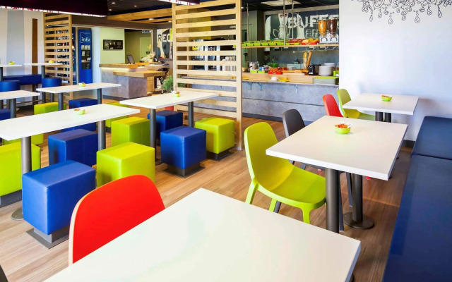 ibis budget Saint Martin de Crau Porte de Camargue