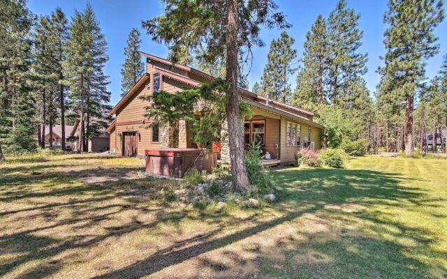 Modern-rustic Ronald Getaway: Hot Tub, Grill!