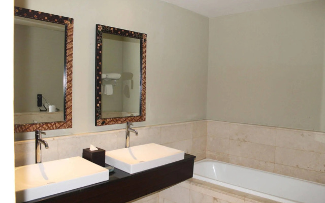 Oakwood Hotel & Apartments Taman Mini Jakarta