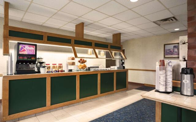 Travelodge by Wyndham Chatham