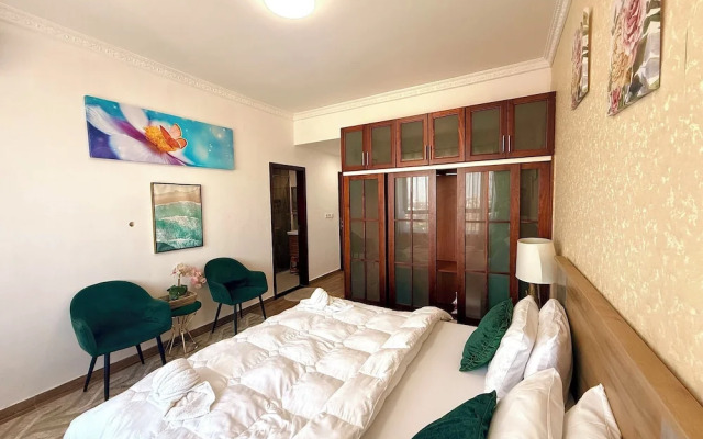 Posh Palm Village 3Bedroom Apartment