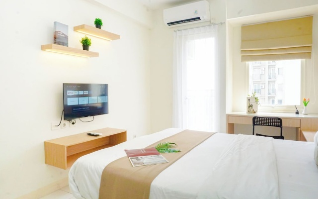 Homelike And Minimalist Studio At Apartment Podomoro Golf View – Guest Rooms – Depok