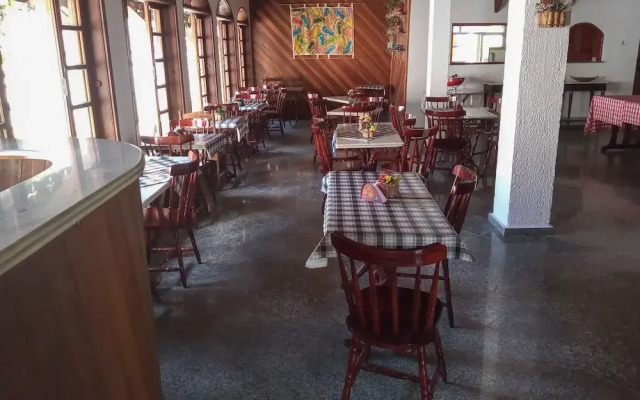 OYO - Pousada em Penedo