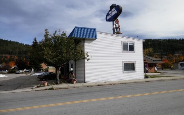 Trail Motel