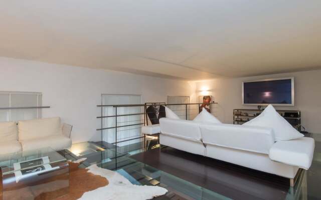 Rsh Pantheon Luxury Hi Tech Apartment