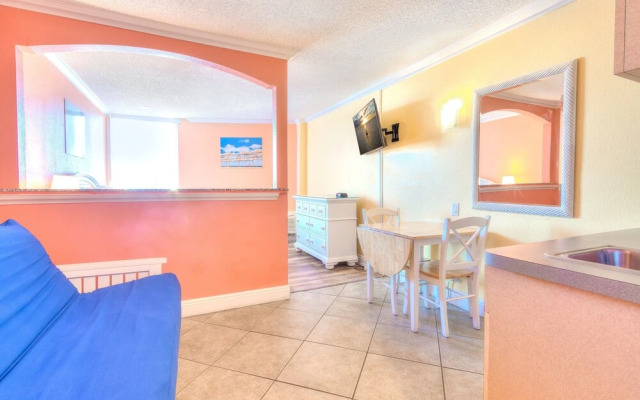 Pelican Pointe #219 Studio Bedroom Home by RedAwning