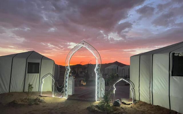Merzouga Luxury Camp