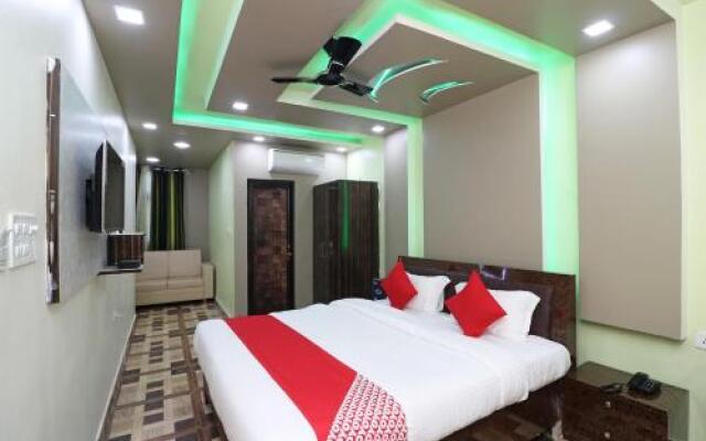 Collection O 24604 Hotel GMC Grand Luxury Stay
