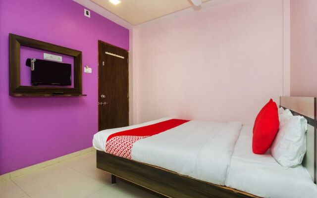 OYO 22918 Hotel Sadanand Mourya Lodging And Boarding