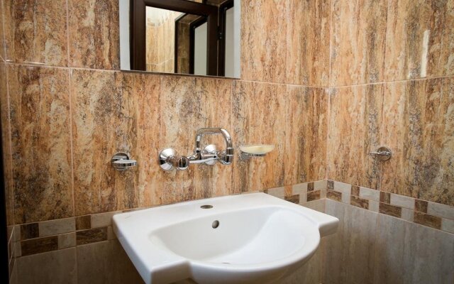 Guest House Byalata Kashta