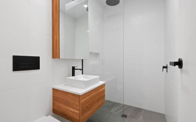 Proton Beach Villa 2 - DISCOUNTED NEW LISTING