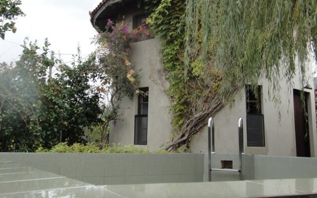 The Round House