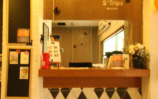 STrips the Poshtel - Hostel