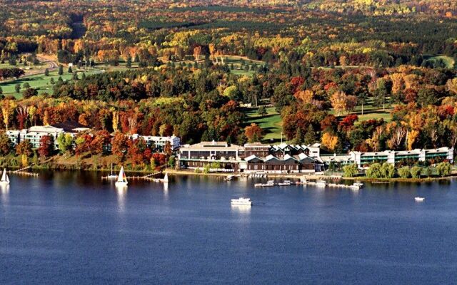 Cragun's Resort & Hotel