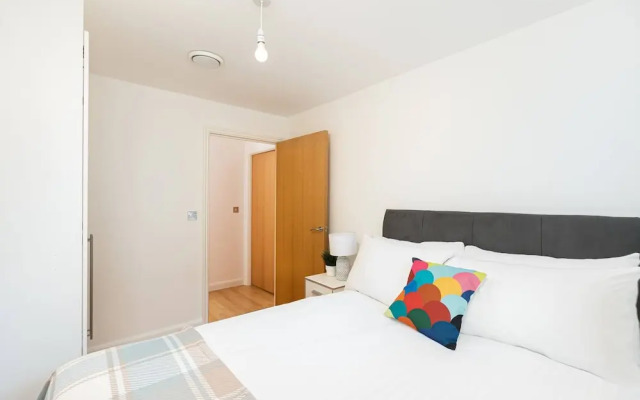 Skyvillion - Spacious 2bed W Balcony In Barnet