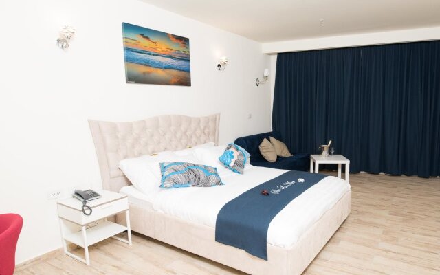 Sur La Mer Hotel