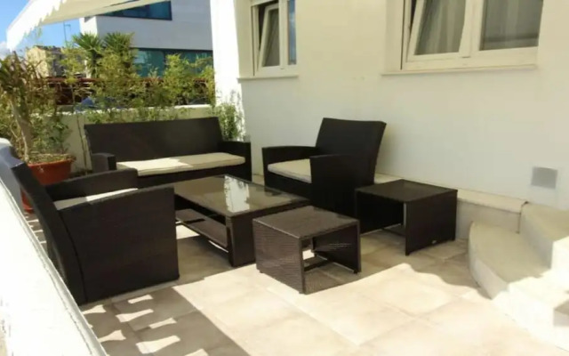 Residence by G - Avenida de Cantabria 60