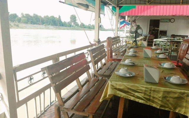 Srithongkul Riverside Hotel