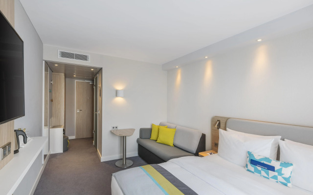 Premier Inn Cologne City Sud Hotel