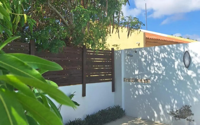 Anaté Beach Apartments, Mangel Alto